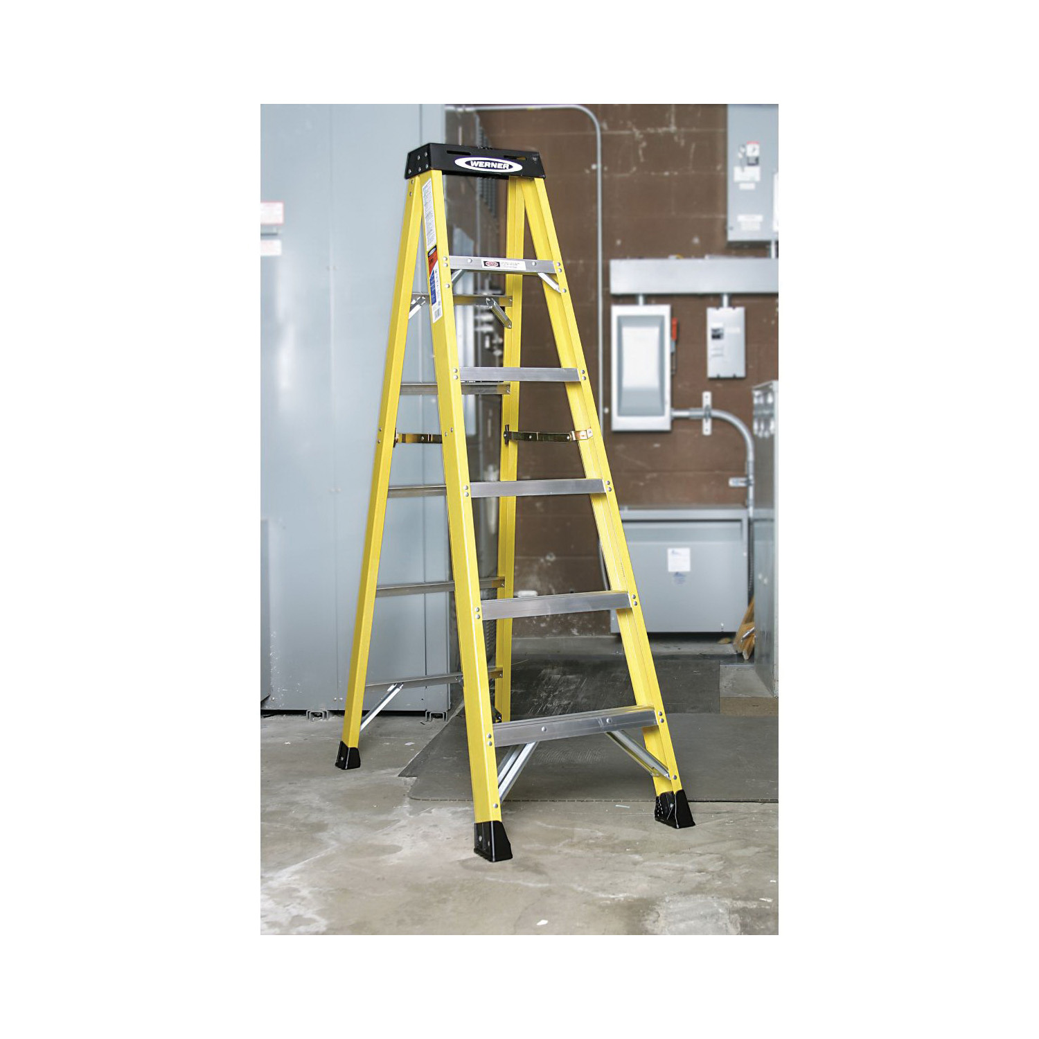 . WERNER® 6112 6100 Type IA Single Sided Step Ladder, 12 ft H Ladder ...